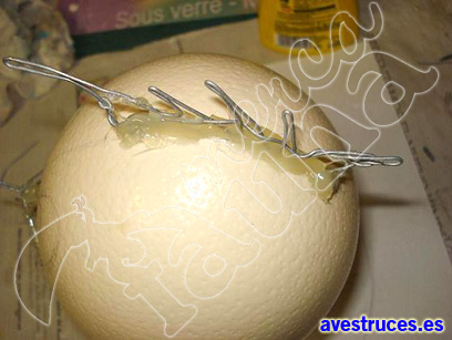 como pintar un huevo de avestruz
